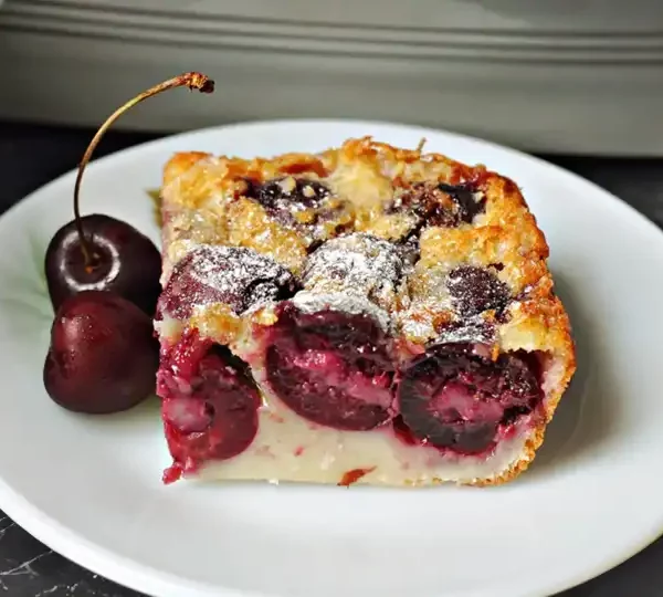 Treat yourself to the luxurious indulgence of our Black Cherry Custard Filled Pastry recipe. A decadent delight featuring flaky pastry filled with creamy custard and luscious black cherries.