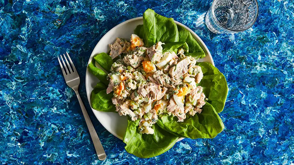 Dive into a delicious and protein-packed meal with our Hard-Boiled Eggs Tuna Salad. A perfect balance of flavors and nutrients for a satisfying lunch or light dinner option.