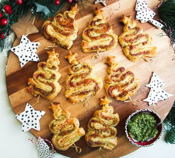 Spread holiday cheer with our puff pastry Christmas tree recipe. A visually stunning and delicious centerpiece for your festive gatherings.